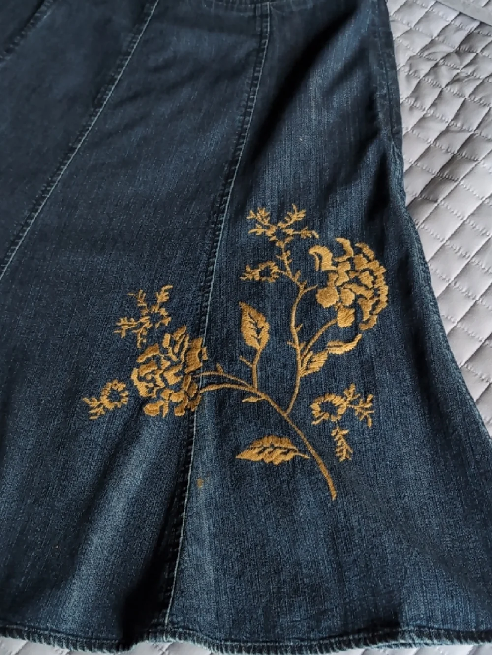 Jones New York Dark Blue Denim Skirt with Gold Floral Embroidery - Picture 3 of 12